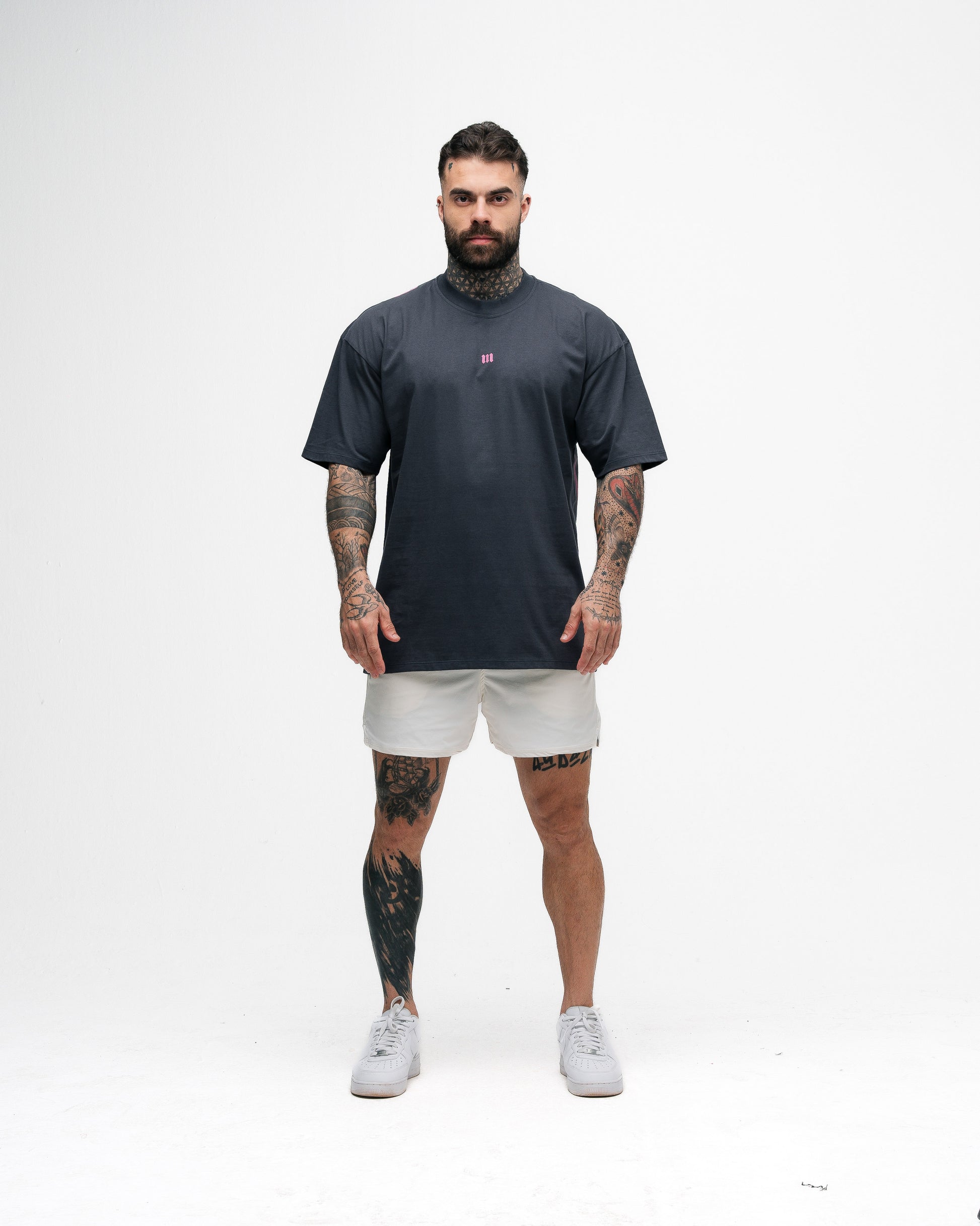 Camiseta Oversized Doodle Chumbo Mith Nation