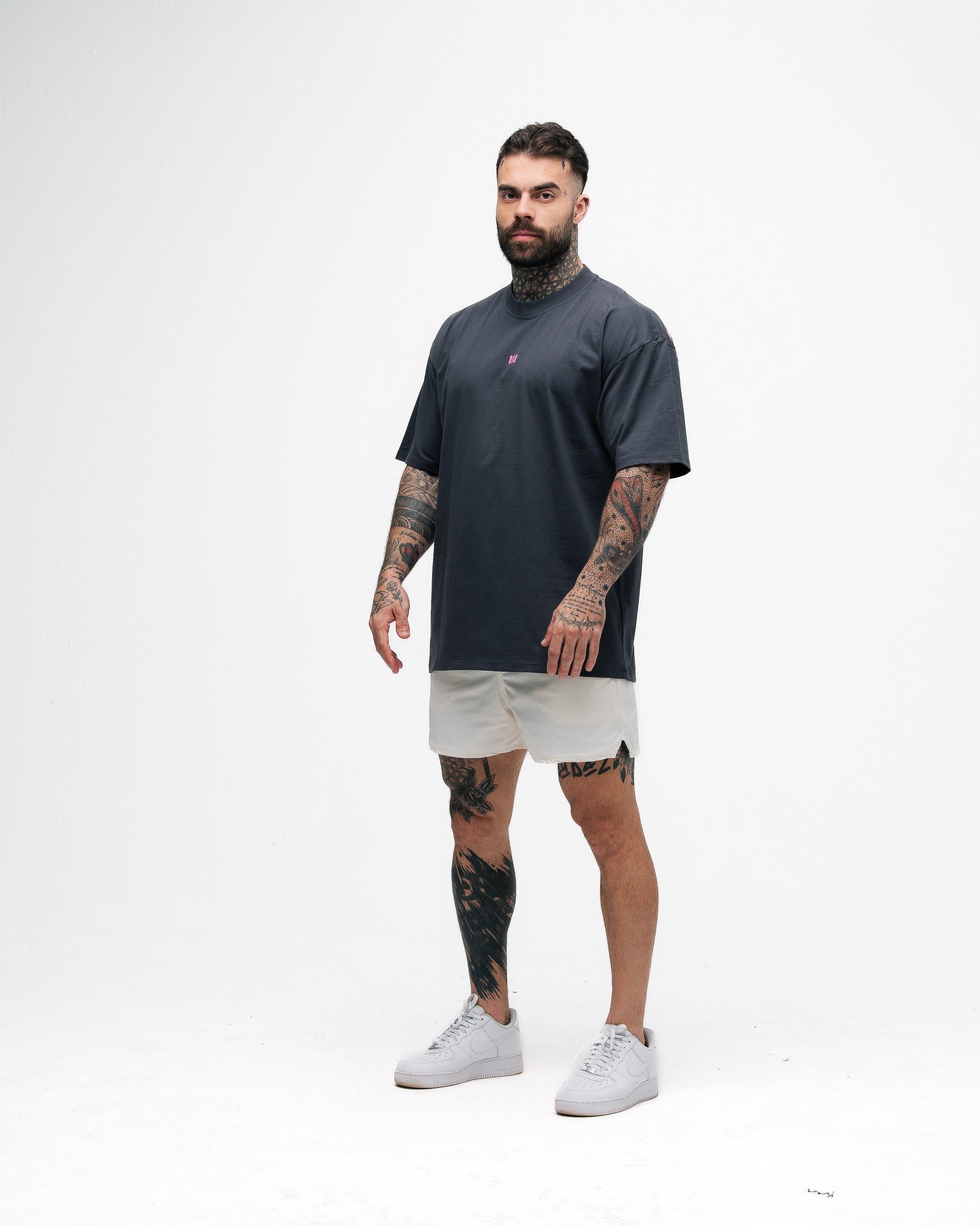 Camiseta Oversized Doodle Chumbo Mith Nation