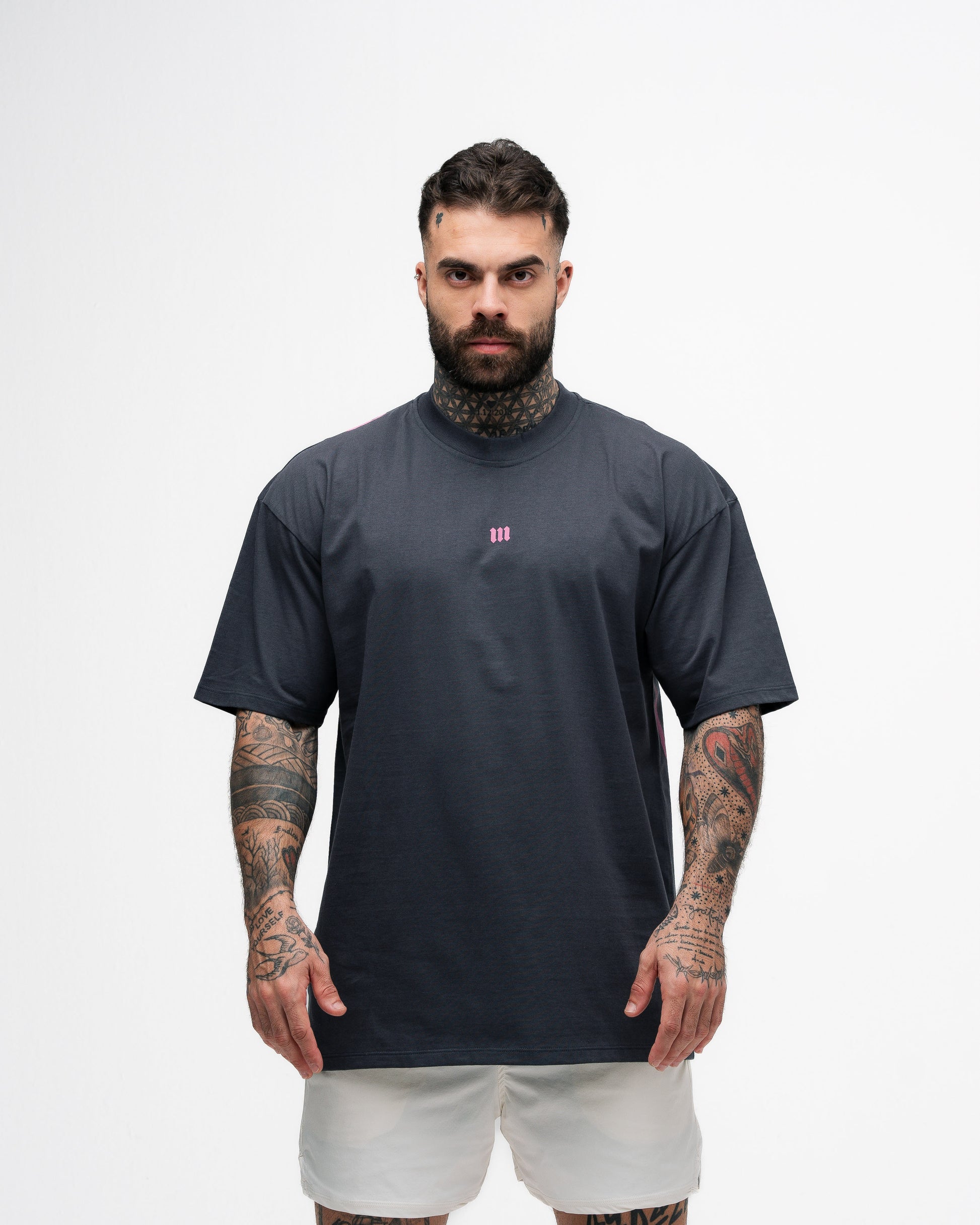 Camiseta Oversized Doodle Chumbo Mith Nation