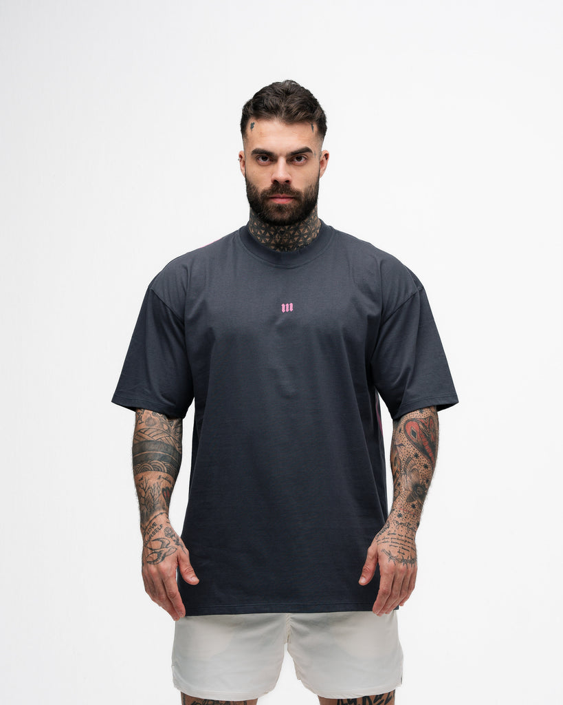 Camiseta Oversized Doodle Chumbo Mith Nation