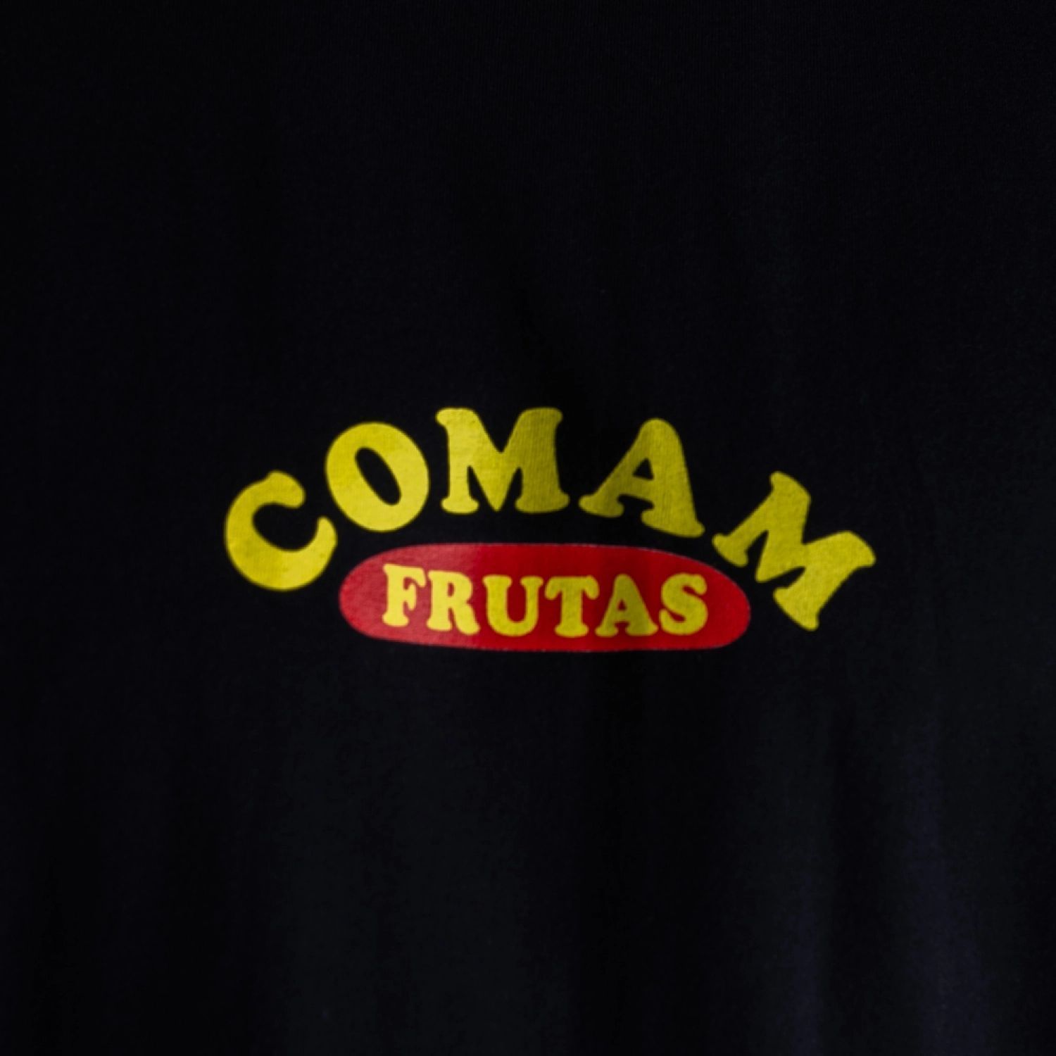 Camiseta Comam Frutas Morango Preta