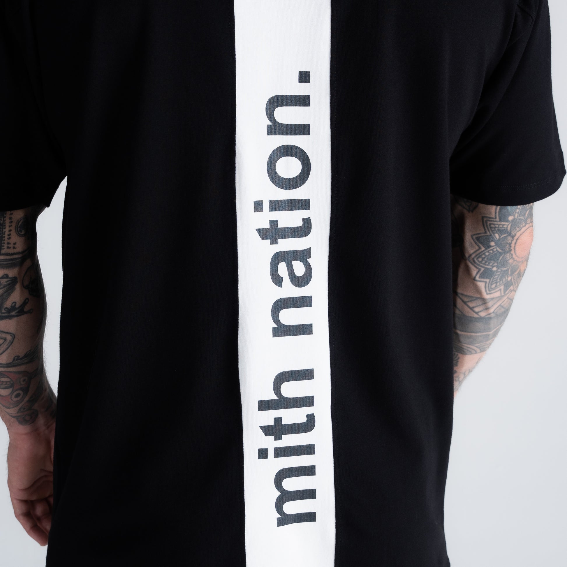 Camiseta Oversized Mith Nation Clipping Preto