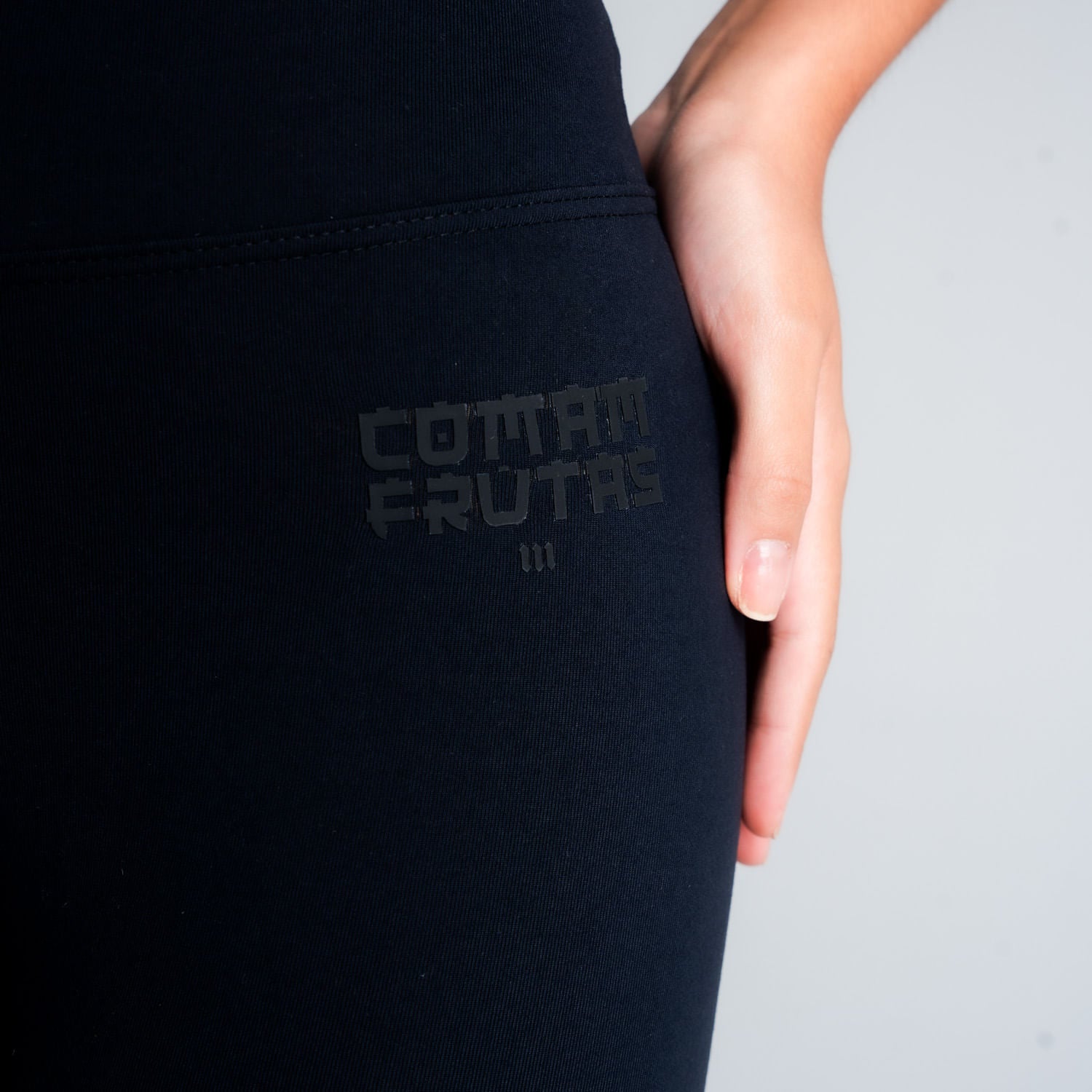 Legging Feminino Comam Frutas Logo Preto