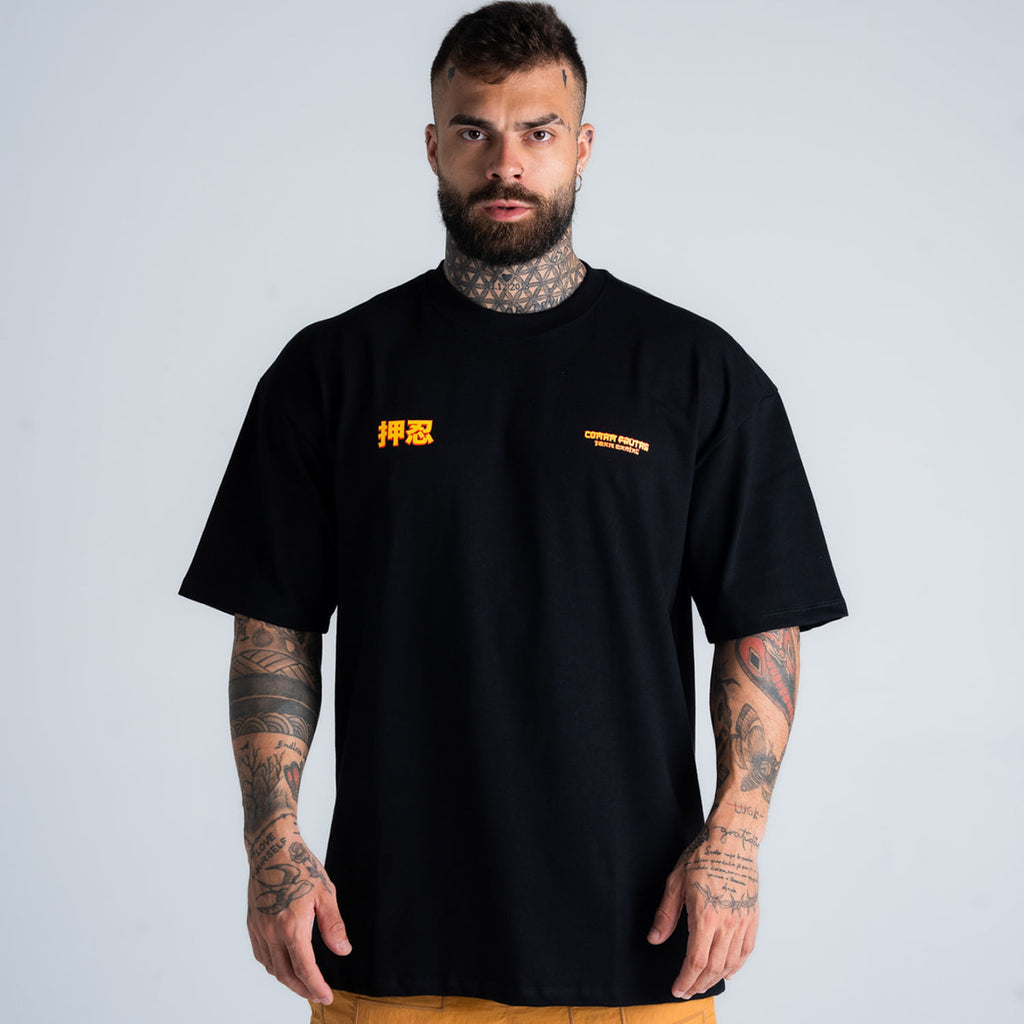Camiseta Oversized Comam Frutas Hanya Preto