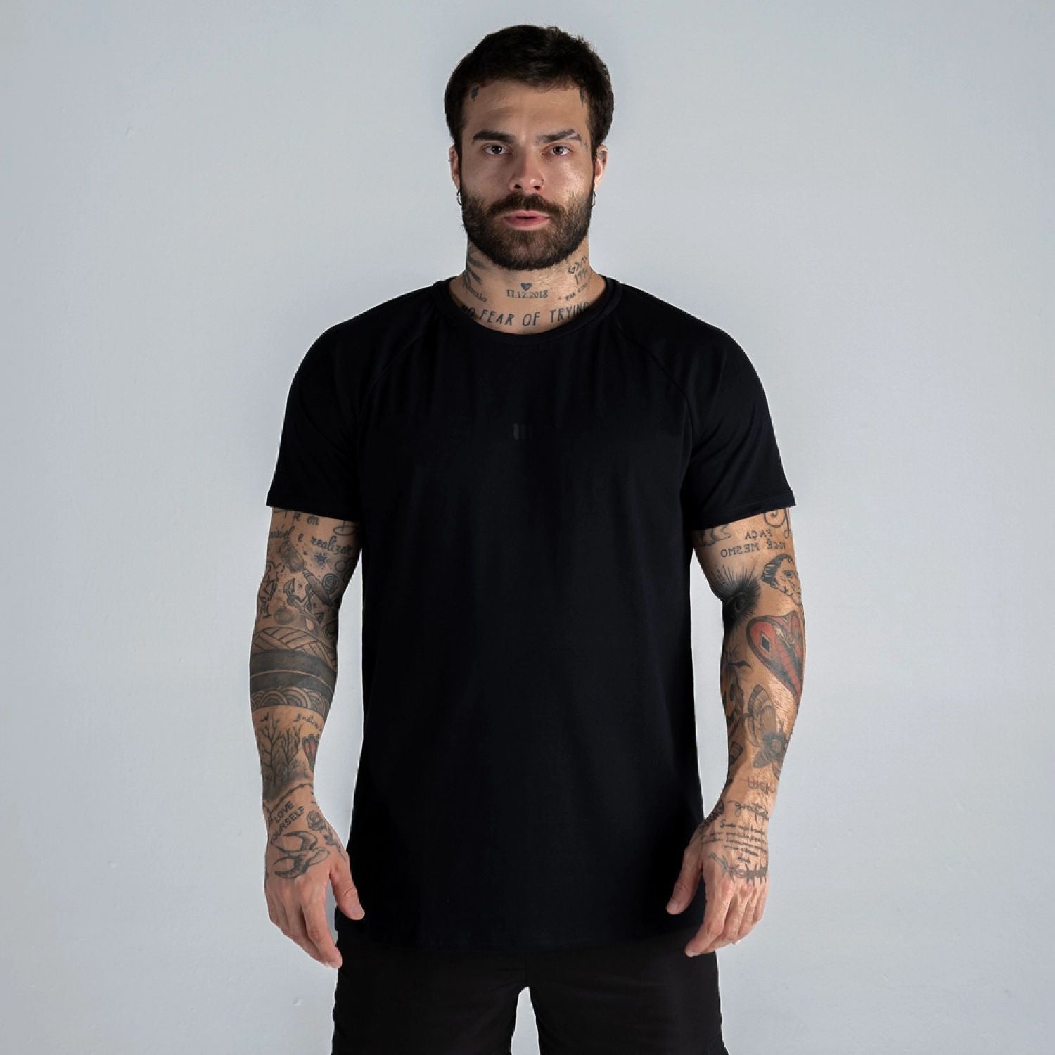 Camiseta Raglan Mith Nation Peruvian Preto