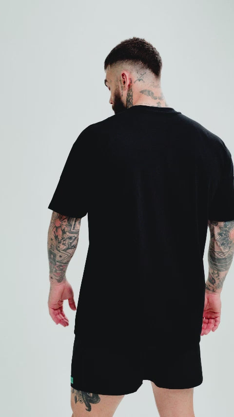 Camiseta Oversized Mith Nation Adornment Preto