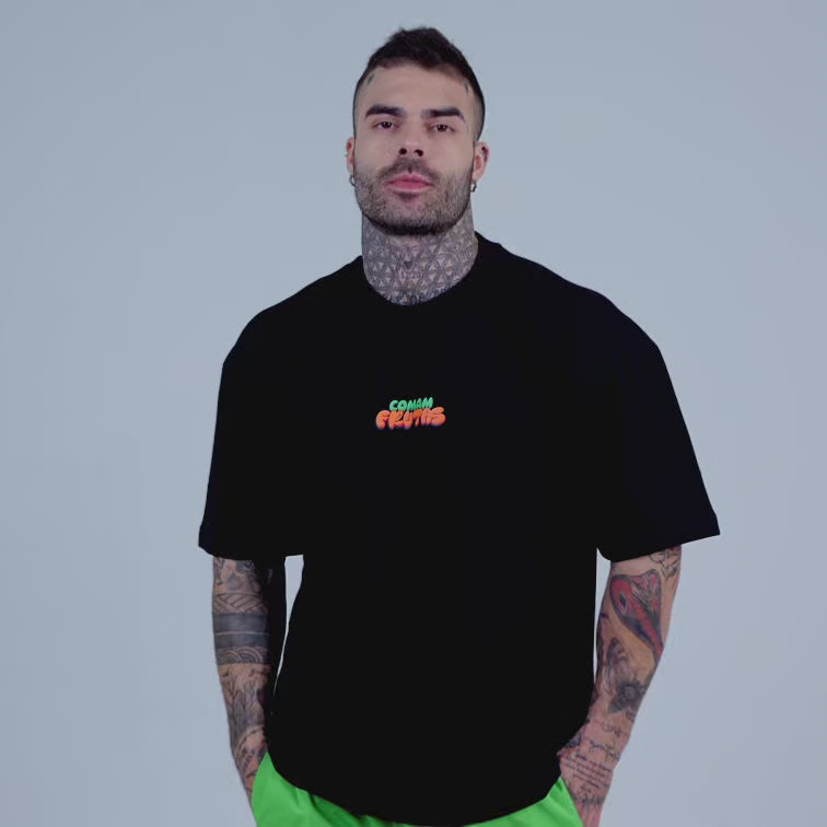 Camiseta Oversized Comam Frutas Toyart Preto
