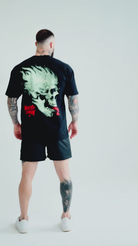 Camiseta Oversized Treino Preta Mith Monster in The House