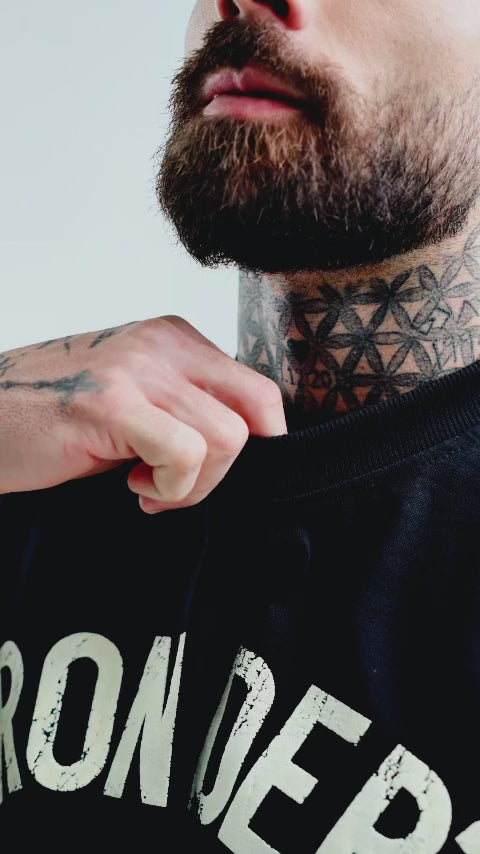 Camiseta Oversized Box Iron Dept. Preto